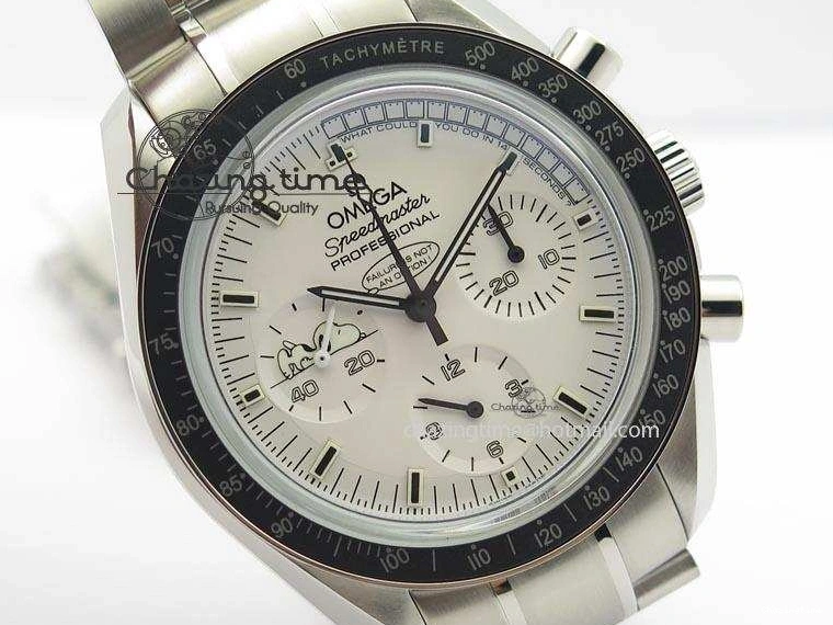 1223 Efficient Speedmaster JHF SS Snoopy Award 45th Anniversary White dial On SS Bracelet 8239